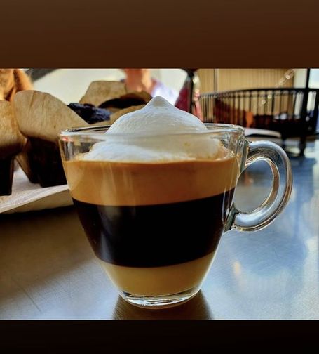 Kaffee Catering Aachen für Firmenevents und private Feste! Auf Wunsch mit Brüsseler Waffeln oder Kuchen!